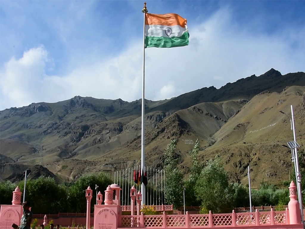 Kargil War Memorial And Tiger Hill Tour Kargil War Memorial And Tiger Hill Tour