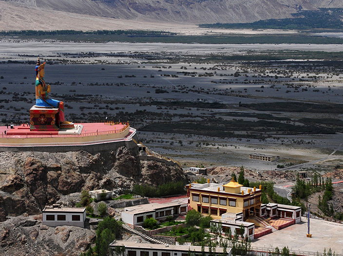 Leh - Nubra Valley (125 KMS)