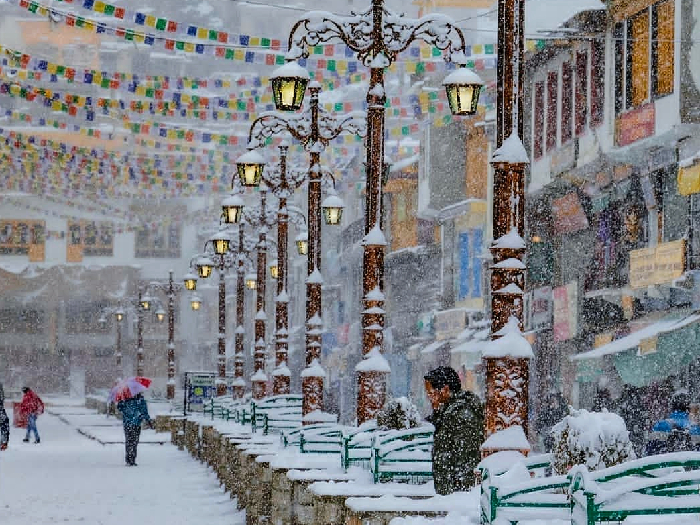 Ladakh Honeymoon Package From Ahmedabad